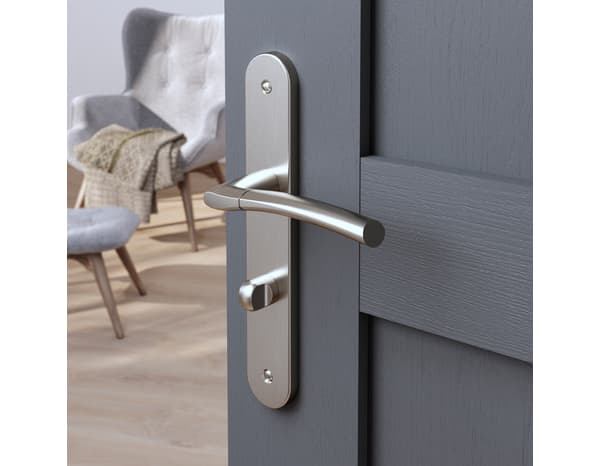 Poignée de porte "Helmic" avec serrure à condamnation - Entraxe 195 mm - Cooke and Lewis