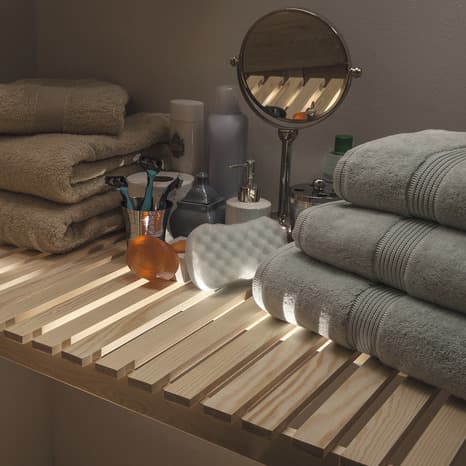 Miniature 3 de Tasseau en pin L. 2,40 m - section 9 x 46 mm