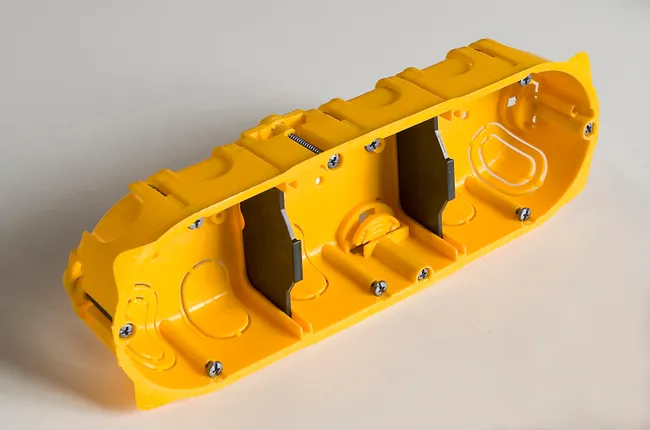 Image principale de Boîte d'encastrement 3 postes - LEGRAND