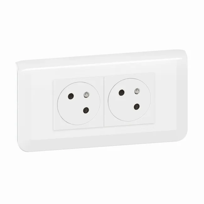 Image principale de Double prise avec terre + boîte d'encastrement Mosaic, blanc, LEGRAND