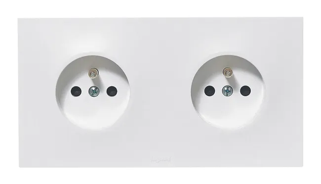 Image principale de Double prise avec terre horizontale Neptune, LEGRAND, blanc