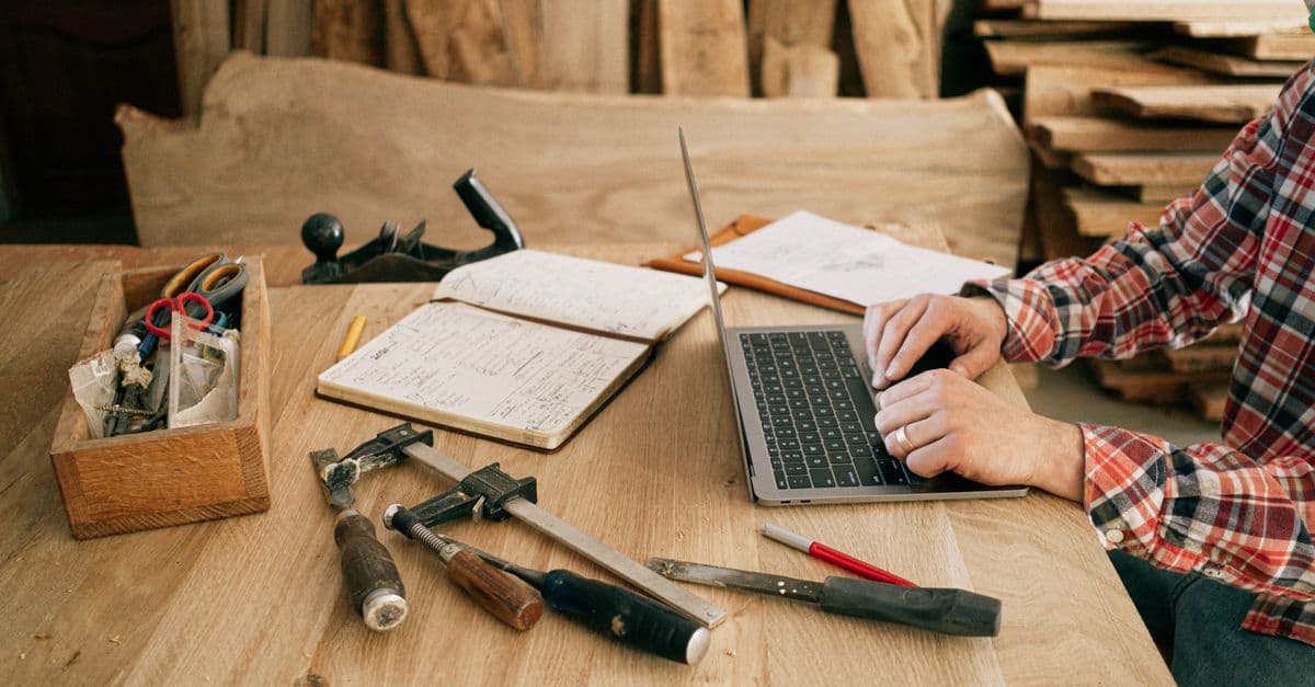 Angebote schreiben und nachfassen: Mehr Handwerksaufträge