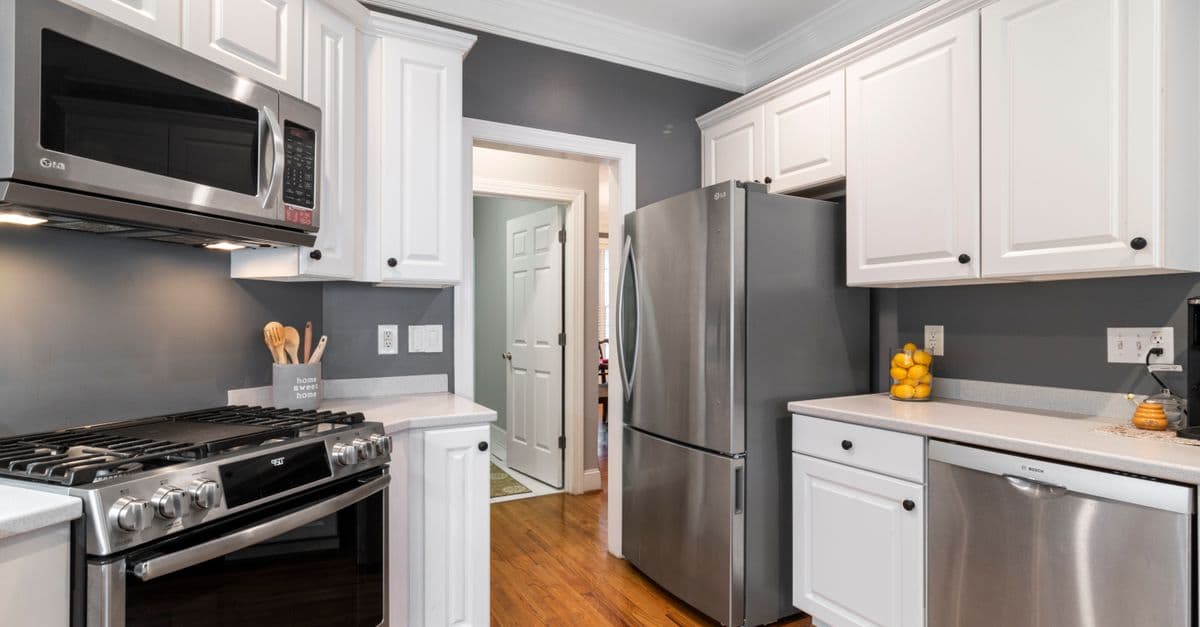Kitchen Renovation Cost: A US Homeowner's Guide to Budgeting