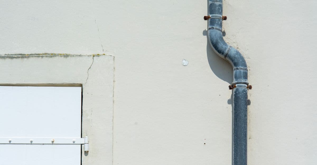 Smart Plumber Tricks: Unblock Sinks Fast in Your UK Home