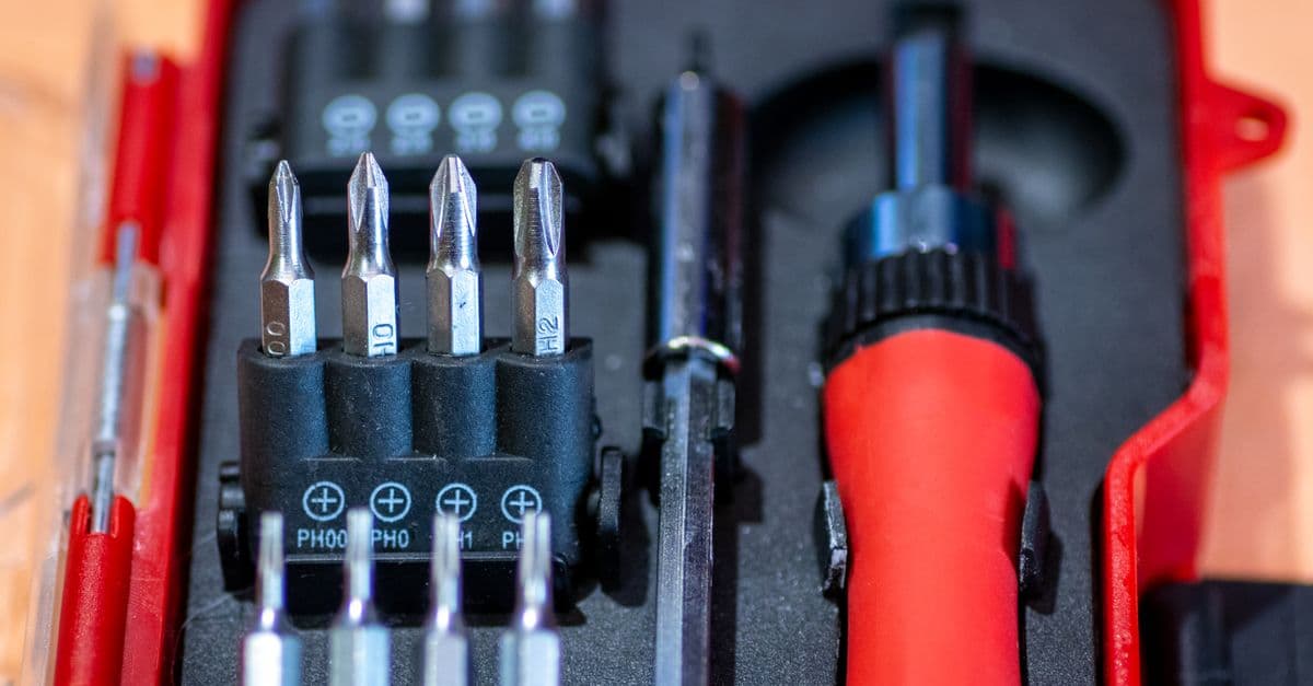 Pro Tip Rope Screwdriver Hack: UK Tradespeople's Solution