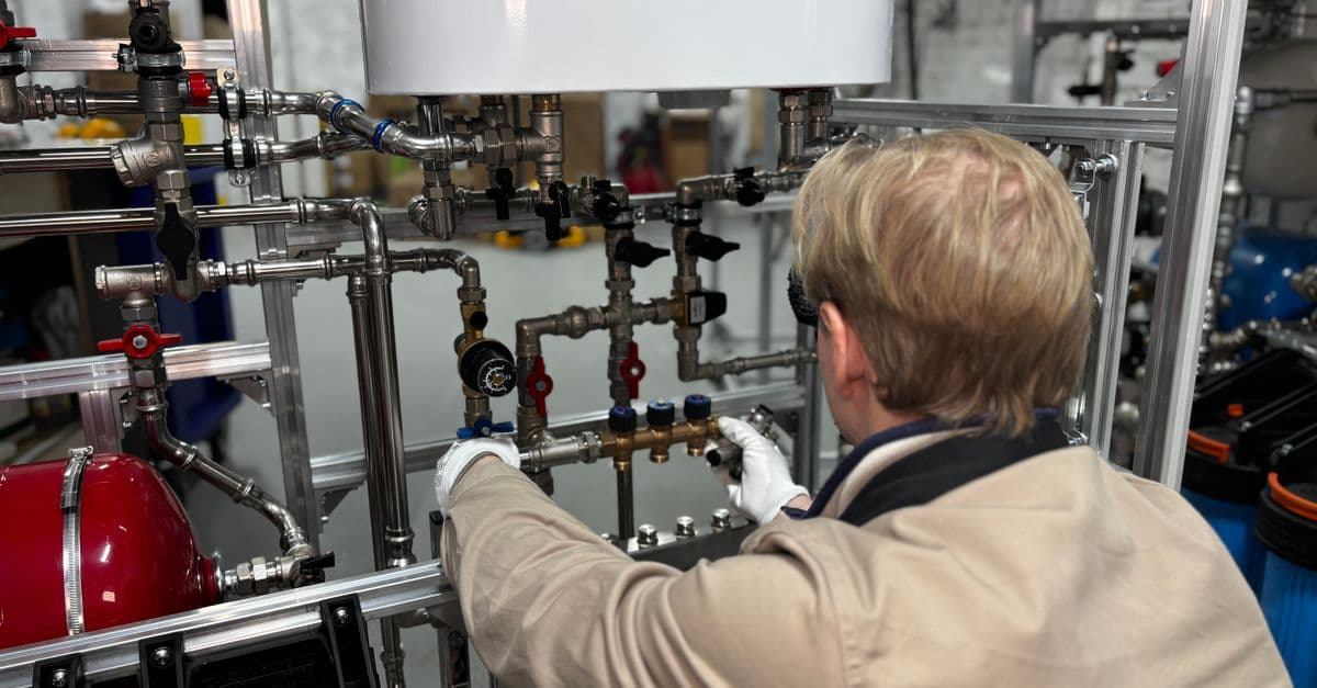 Bending copper pipe shower valve: UK trades guide