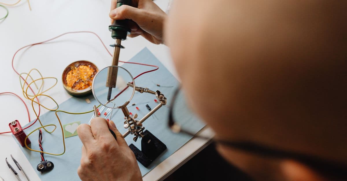 Artisan Électricien Certifié en 2026 : Votre Guide Complet