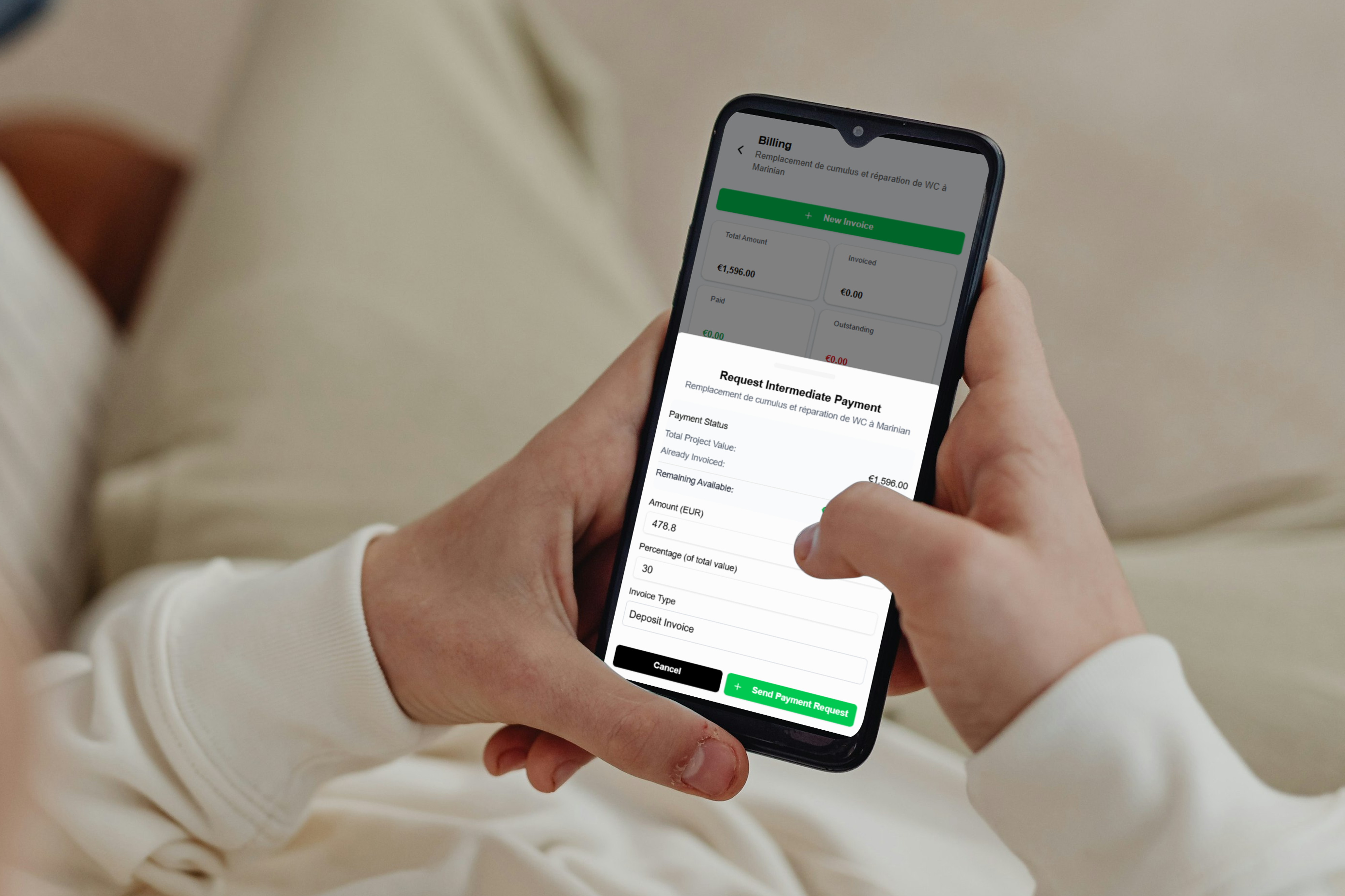Contractor creating invoice on mobile
